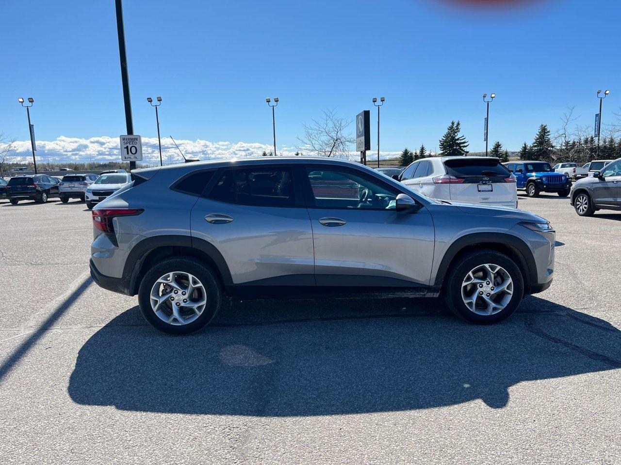 2024 Chevrolet Trax Fwd 4dr Ls Photo4