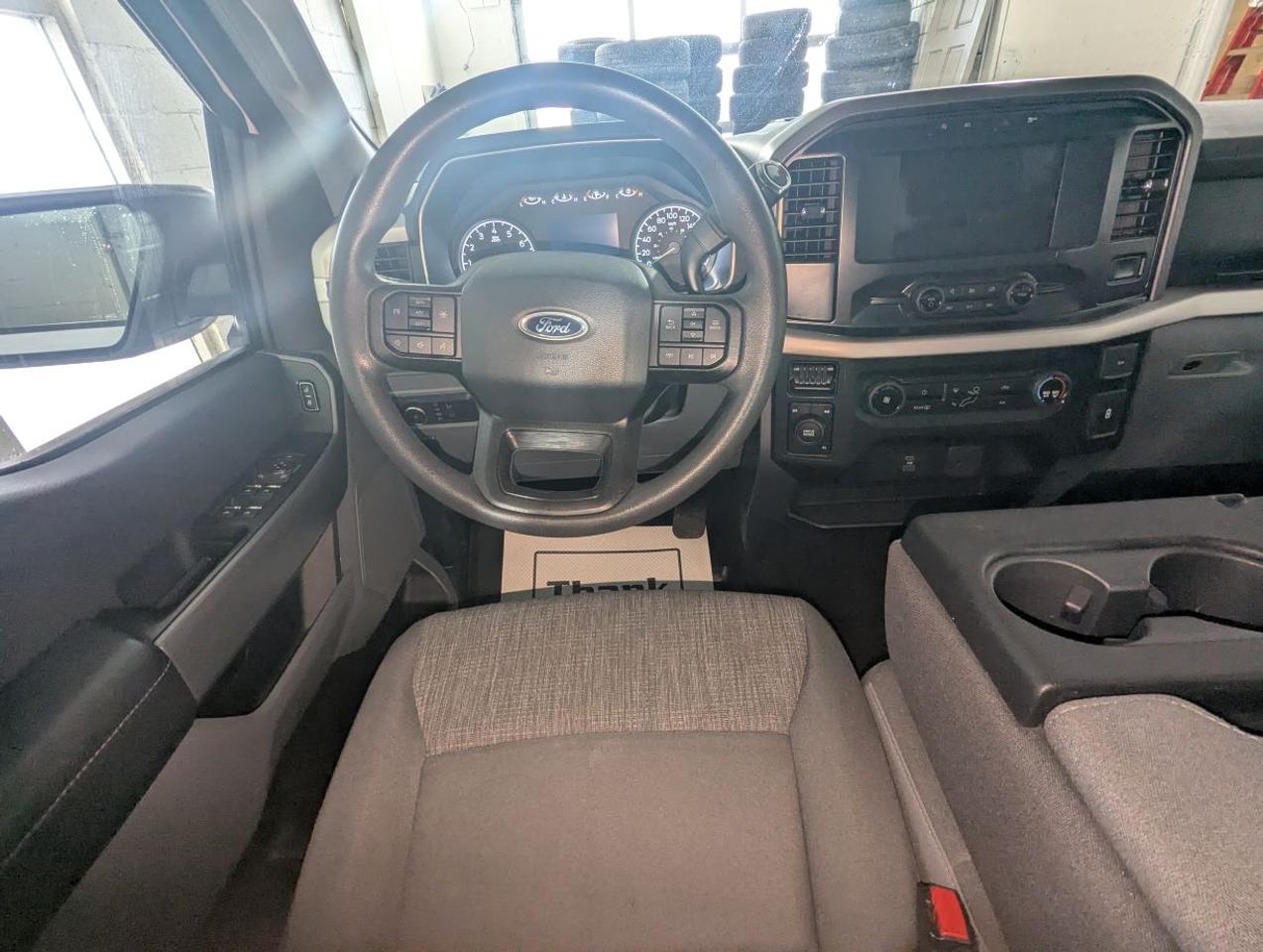 2022 Ford F-150 XLT SUPERCREW 4X4 WITH NAVIGATION!! Photo