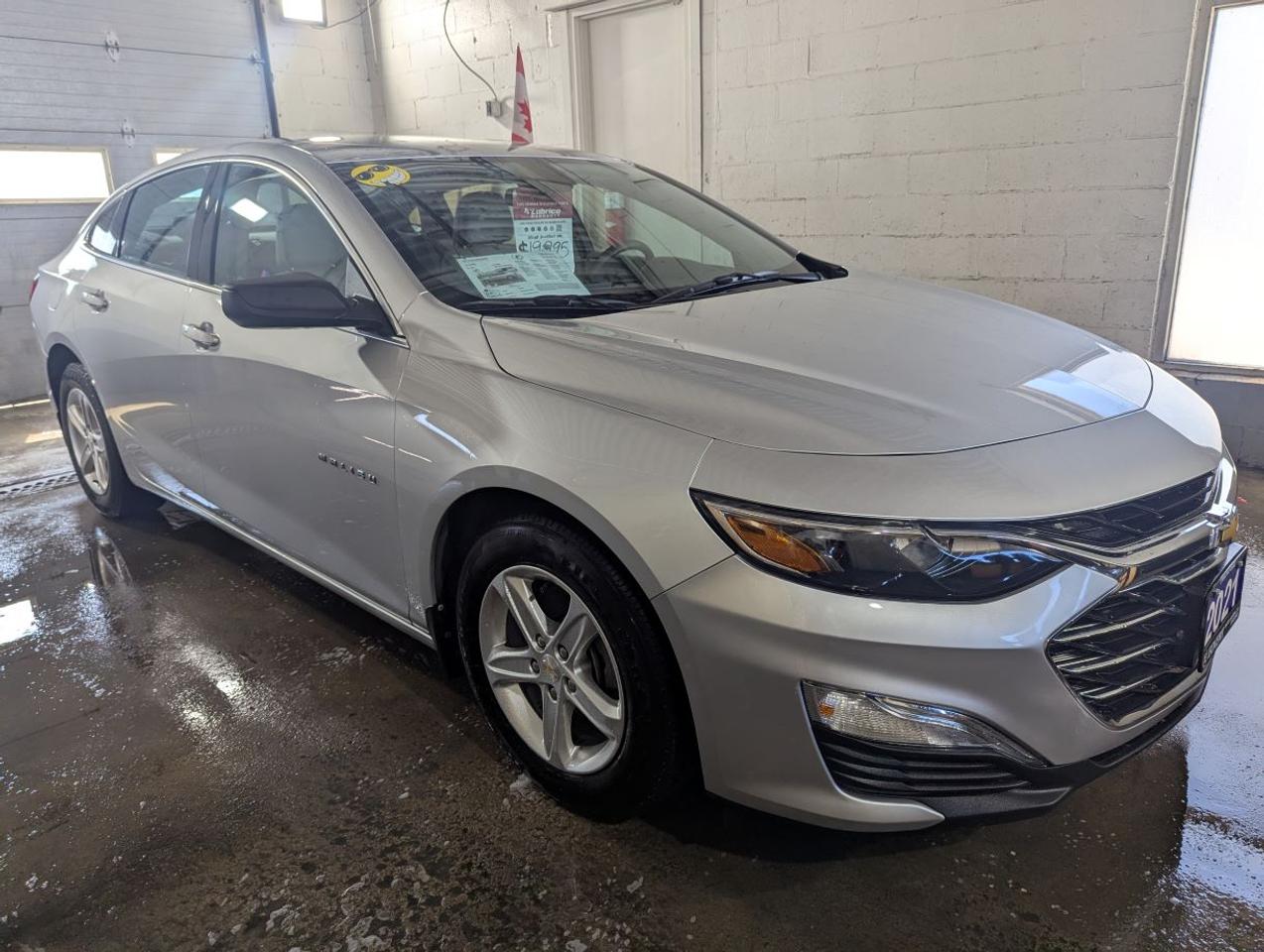 2021 Chevrolet Malibu LS WITH ANDROID AUTO/APPLE CARPLAY!! Photo2