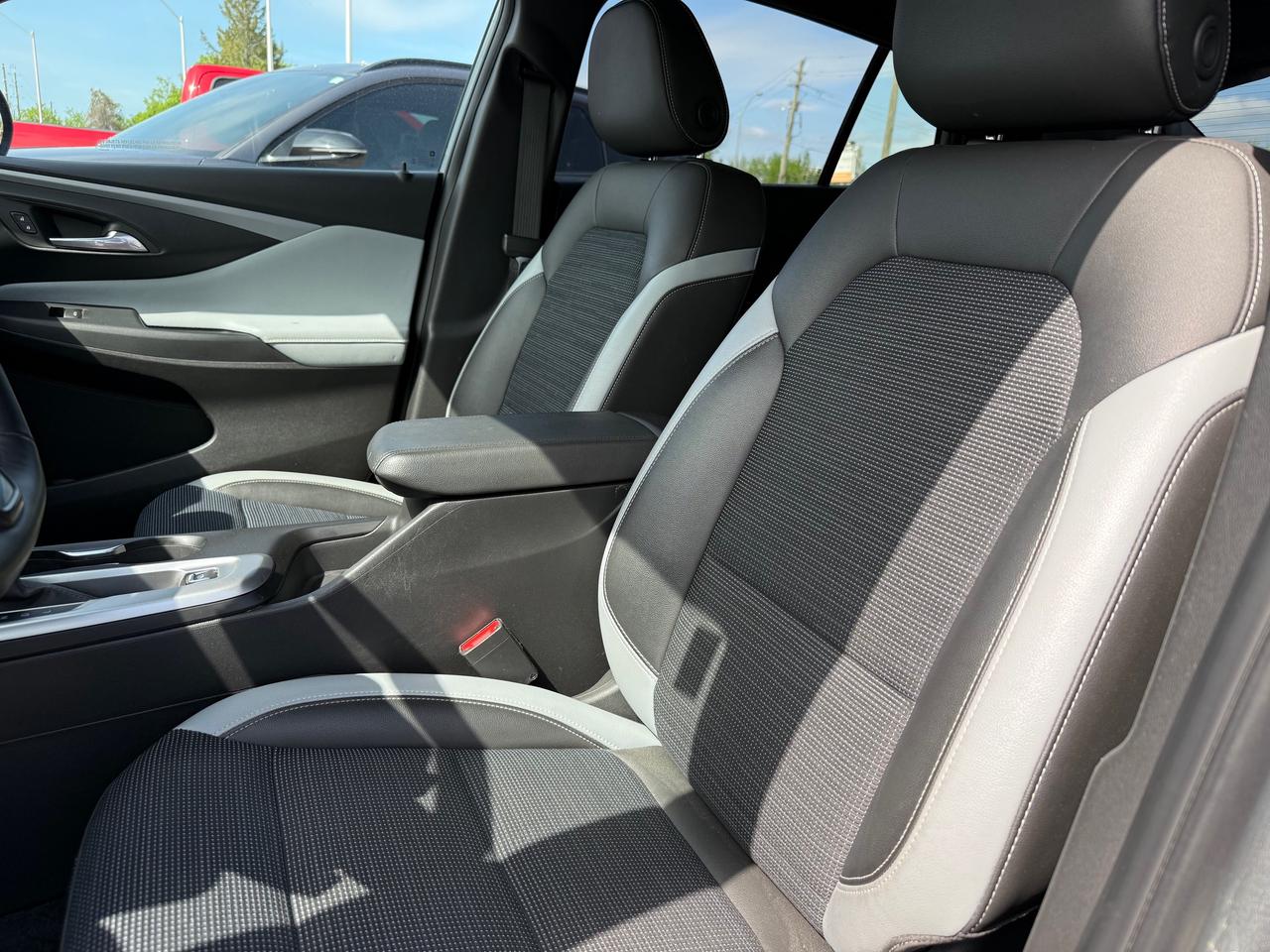 2024 Buick Envista Preferred Heated Steering and Seats! Photo