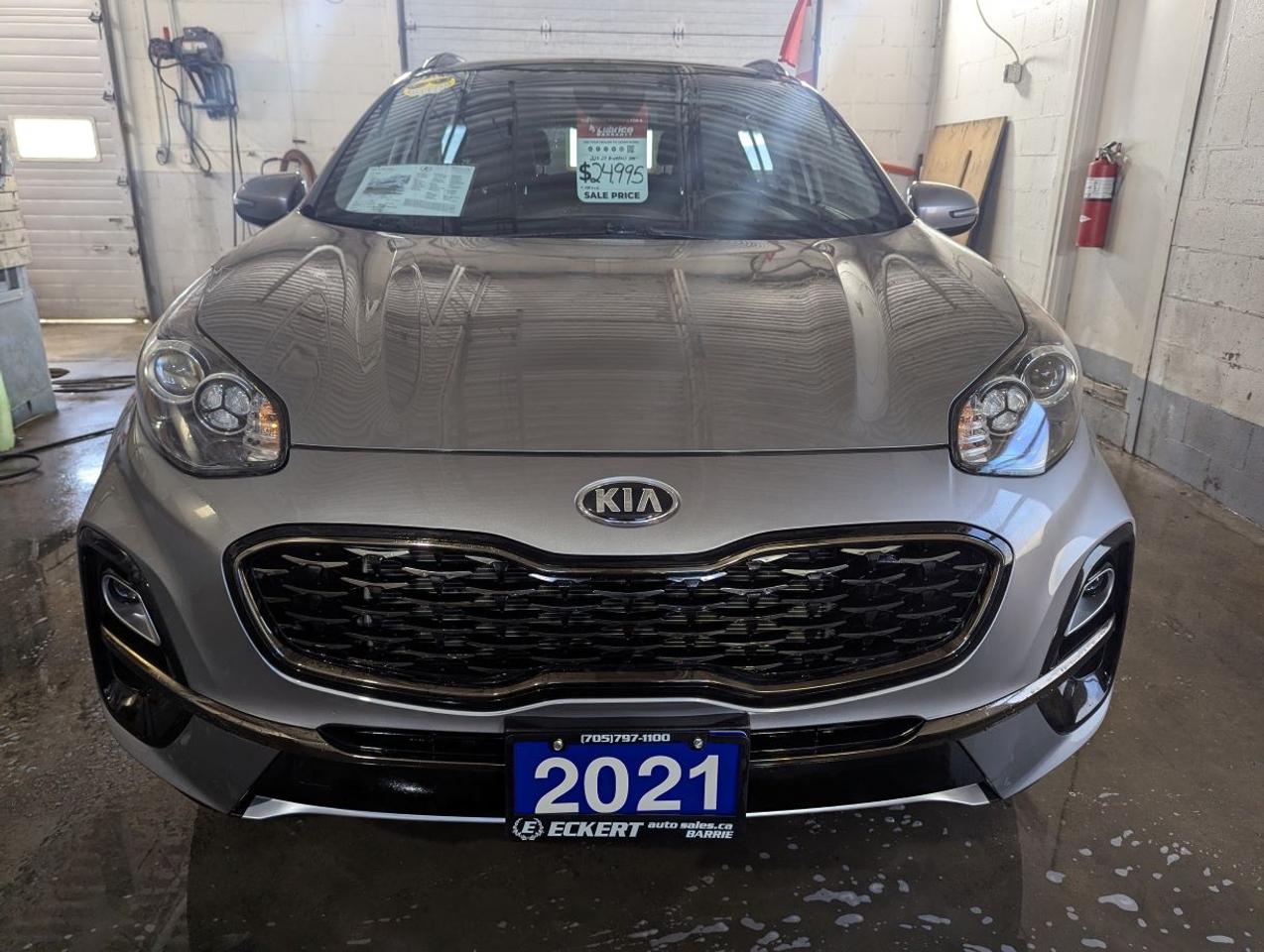 2021 Kia Sportage EX S WITH A PANORAMIC SUNROOF!! Photo