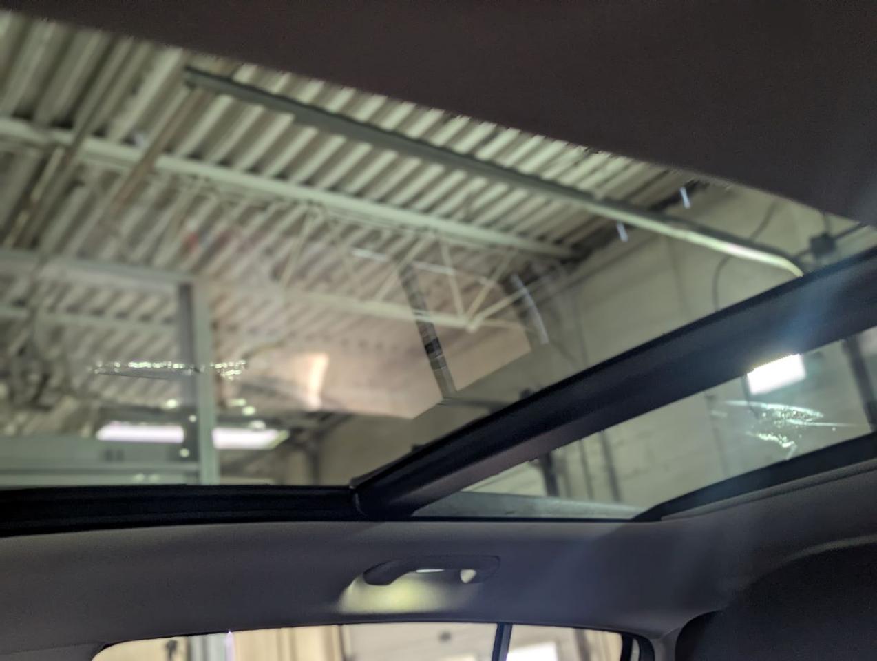 2021 Kia Sportage EX S WITH A PANORAMIC SUNROOF!! Photo