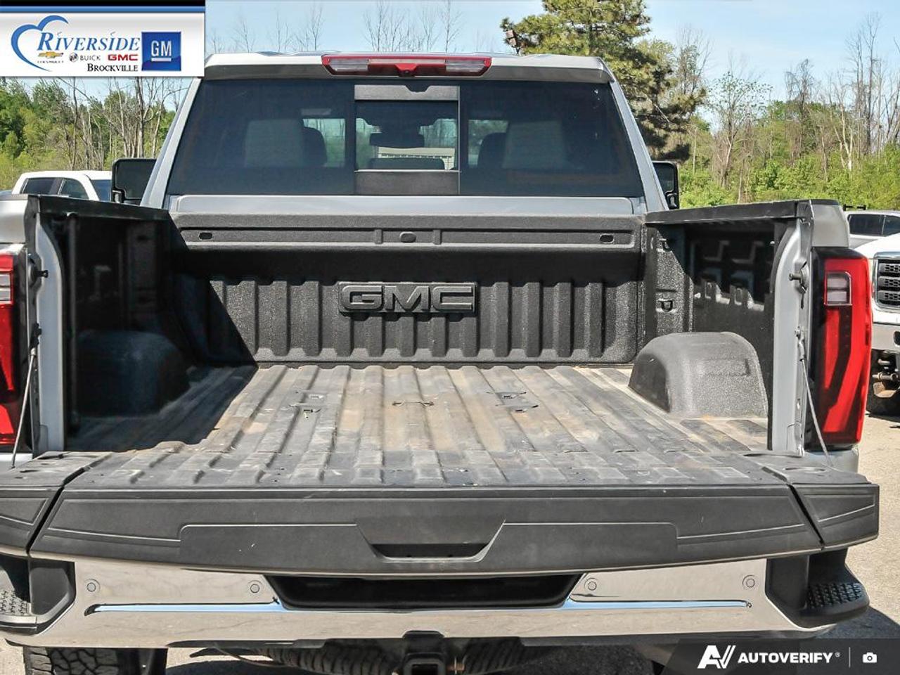 2024 GMC Sierra 2500 HD SLT Photo