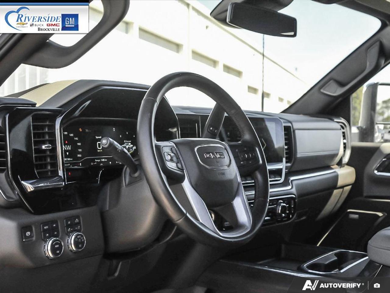 2024 GMC Sierra 2500 HD SLT Photo