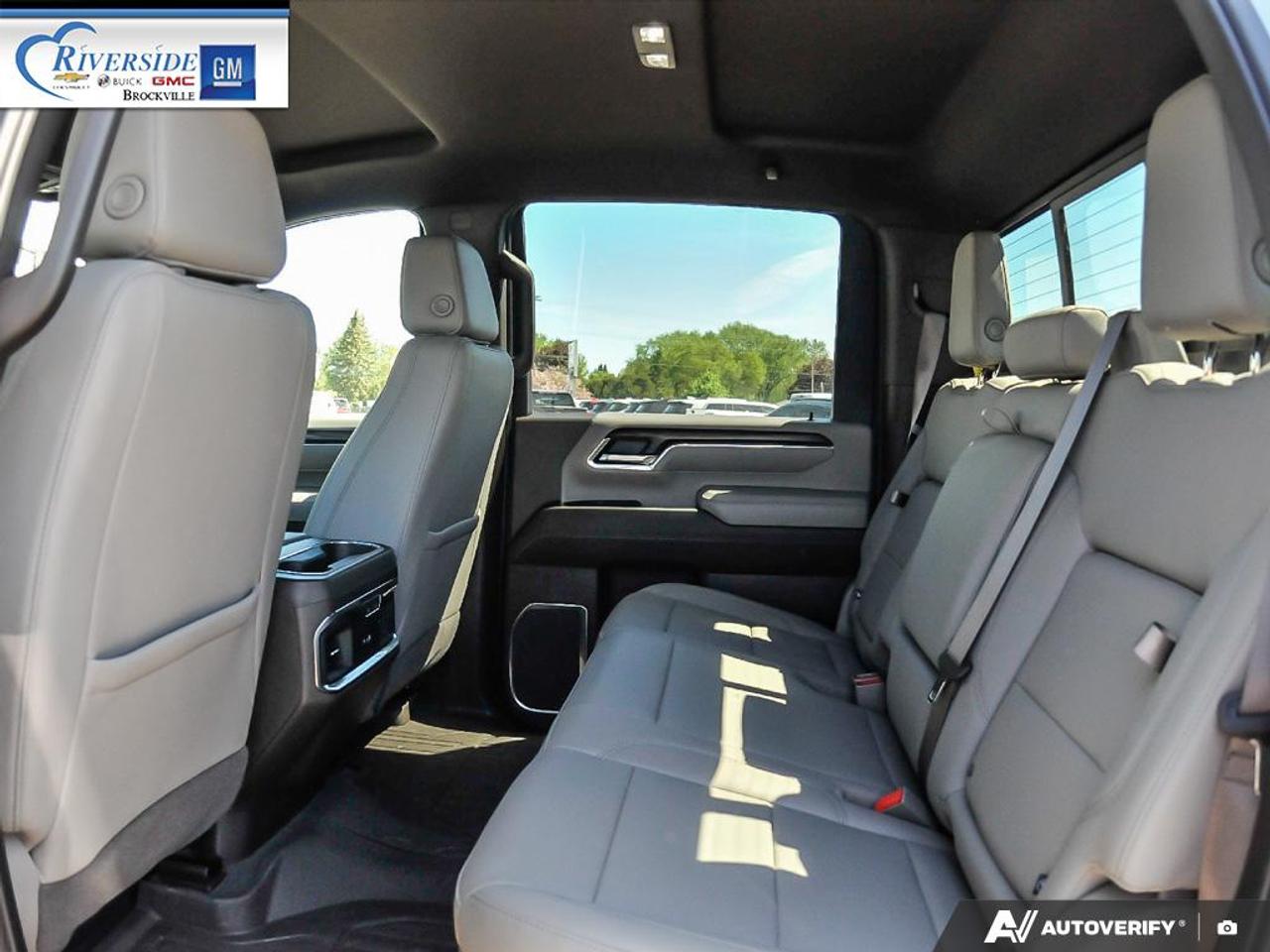 2024 GMC Sierra 2500 HD SLT Photo