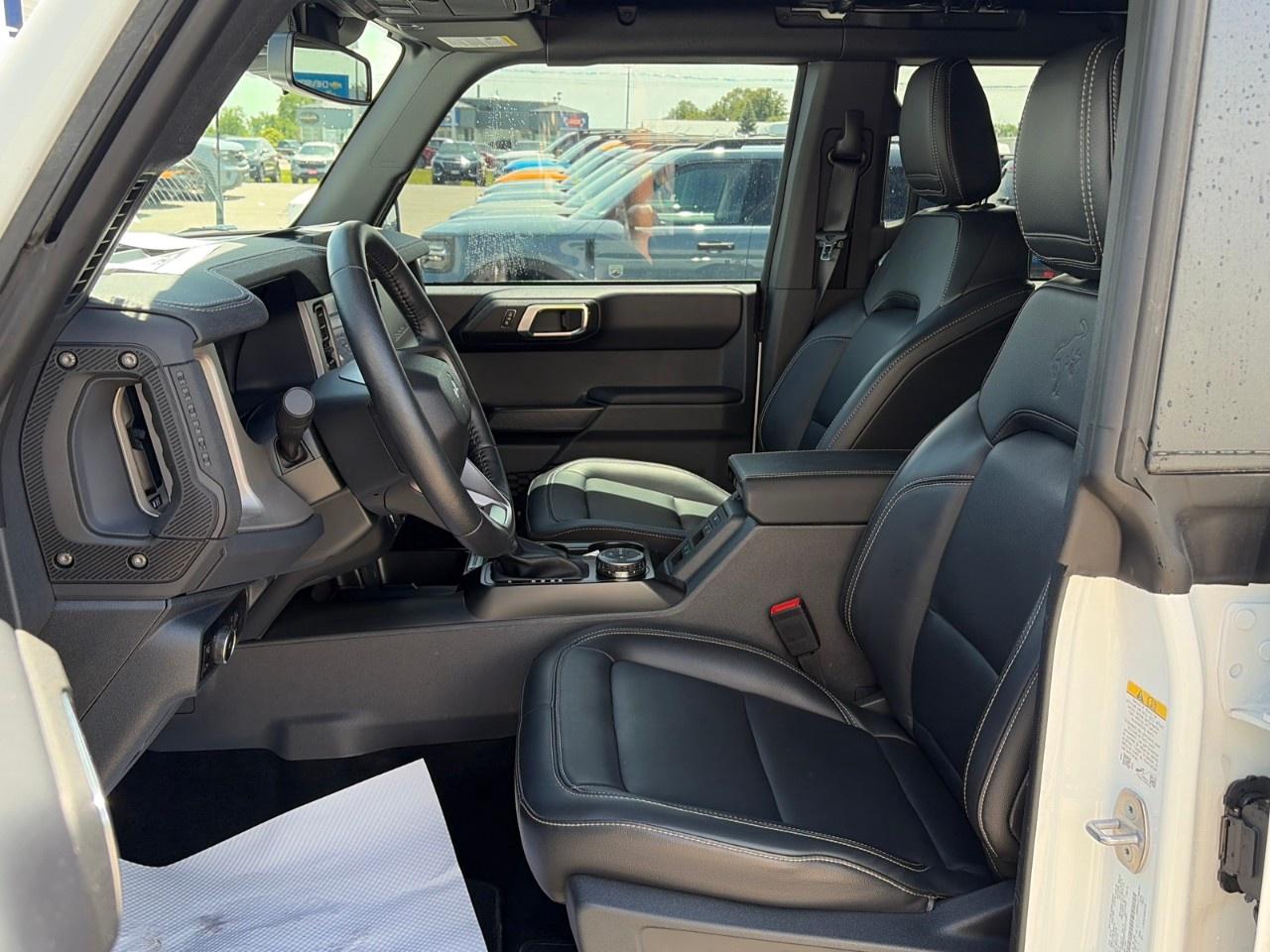 2025 Ford Bronco OUTER BANKS 4 DOOR 4X4 Photo