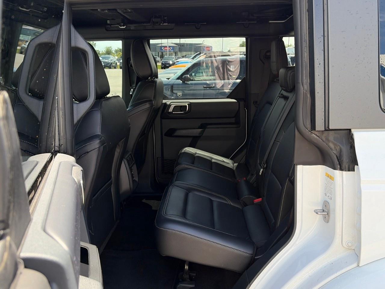 2025 Ford Bronco OUTER BANKS 4 DOOR 4X4 Photo