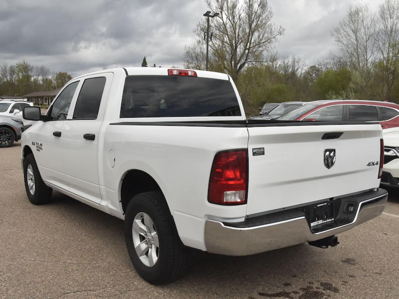 2023 RAM 1500 Classic SLT 4x4 Crew Cab 5'7" Box Photo3