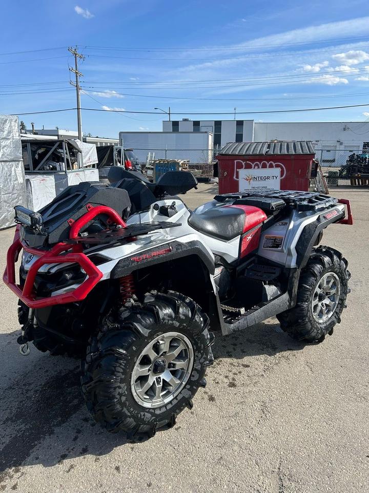 <p data-start=0 data-end=398>The 2024 Can-Am Outlander 1000 XMR is built for riders who want maximum mud performance, aggressive power, and extreme off-road capability in the harshest terrain. Powered by a 91 hp Rotax&reg; 976 cc V-Twin engine, it delivers explosive acceleration, strong low-end torque, and relentless pulling power for deep mud, water crossings, and demanding trails.</p><p data-start=0 data-end=398>&nbsp;</p><p data-start=400 data-end=857>Purpose-built for extreme mud riding, the Outlander 1000 XMR features a snorkeled intake system with relocated radiator and CVT intake, helping protect critical components in deep water and muddy conditions. Its Tri-Mode Dynamic Power Steering (DPS) provides smooth and controlled handling, while selectable 2WD/4WD with Visco-4Lok front differential delivers maximum traction when the terrain gets serious.</p><p data-start=400 data-end=857>&nbsp;</p><p data-start=859 data-end=1272>Equipped with 30-inch ITP Cryptid mud tires on 14-inch aluminum wheels, heavy-duty arched A-arm suspension, and 13 inches of ground clearance, this ATV is designed to dominate ruts, mud holes, and rough terrain. A factory 3,500 lb winch, heavy-duty bumpers, mud-specific footrests, and a full digital display add capability and convenience right from the factory.</p><p data-start=859 data-end=1272>&nbsp;</p><p data-start=1274 data-end=1485>Whether youre powering through deep mud, exploring back-country trails, or pushing the limits off-road, the 2024 Can-Am Outlander 1000 XMR delivers serious power, confidence, and capability in every ride.</p><p data-start=1274 data-end=1485>&nbsp;</p><p data-start=1487 data-end=1572>Contact us today to learn more about financing, trade-ins, or delivery across Canada!</p>