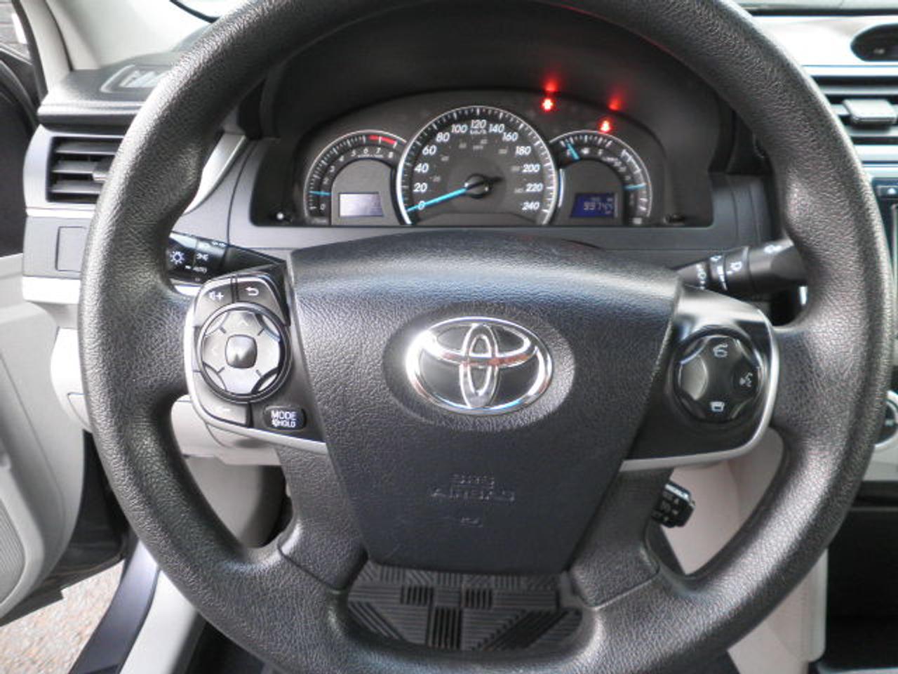 2013 Toyota Camry LE Photo