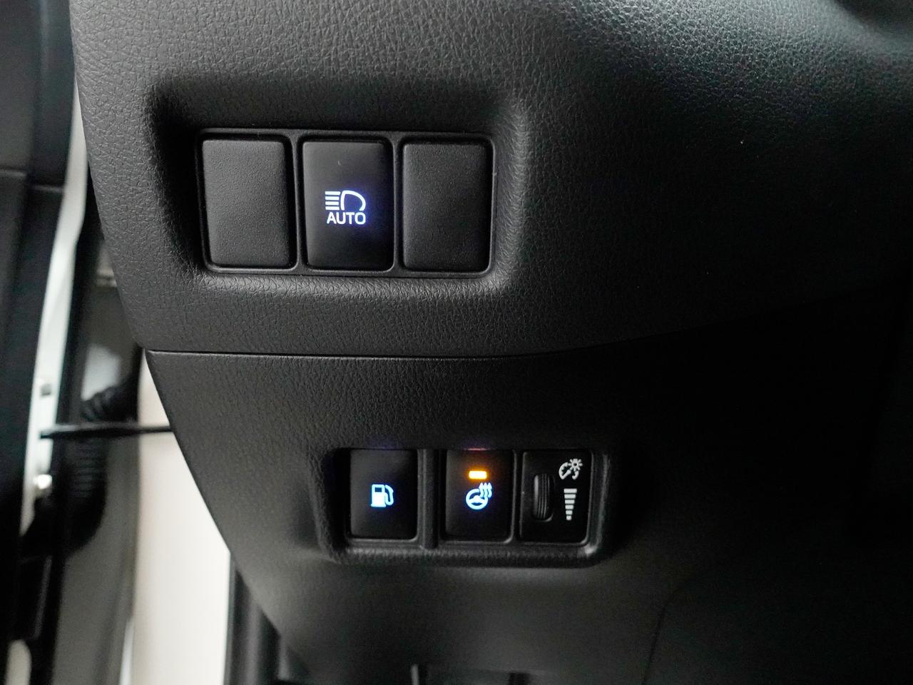 2021 Toyota C-HR XLE PREMIUM | BSM | ACC | Heated Seats | CarPlay