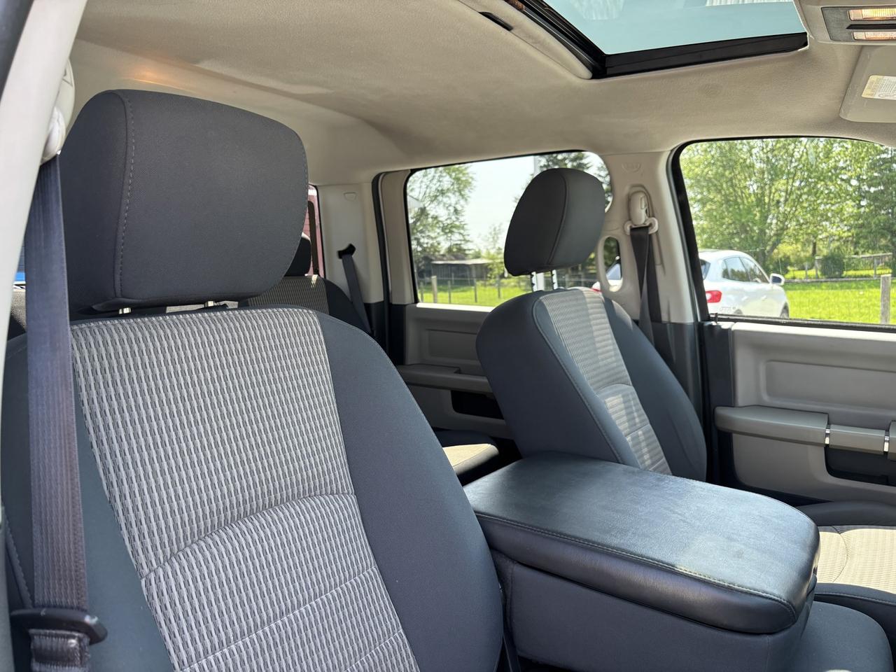 2010 Dodge Ram 2500 SLT Photo