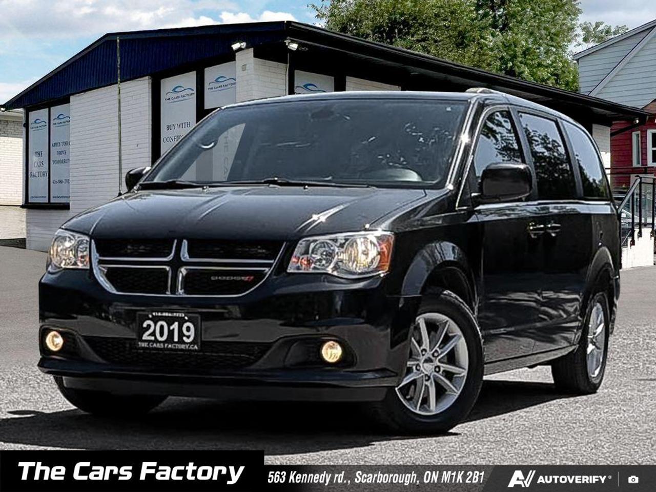 2019 Dodge Grand Caravan SXT Premium Plus Stow ’n Go Nav / DVD / Camera! - Photo #1