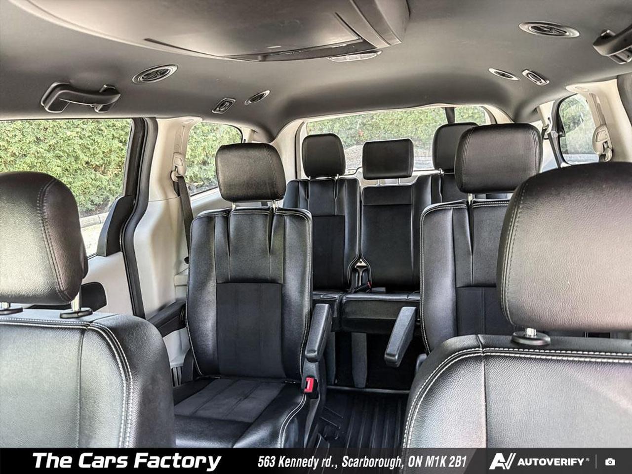 2019 Dodge Grand Caravan SXT Premium Plus Stow ’n Go Nav / DVD / Camera! Photo
