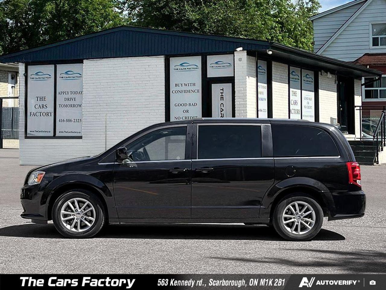 2019 Dodge Grand Caravan SXT Premium Plus Stow ’n Go Nav / DVD / Camera! Photo3