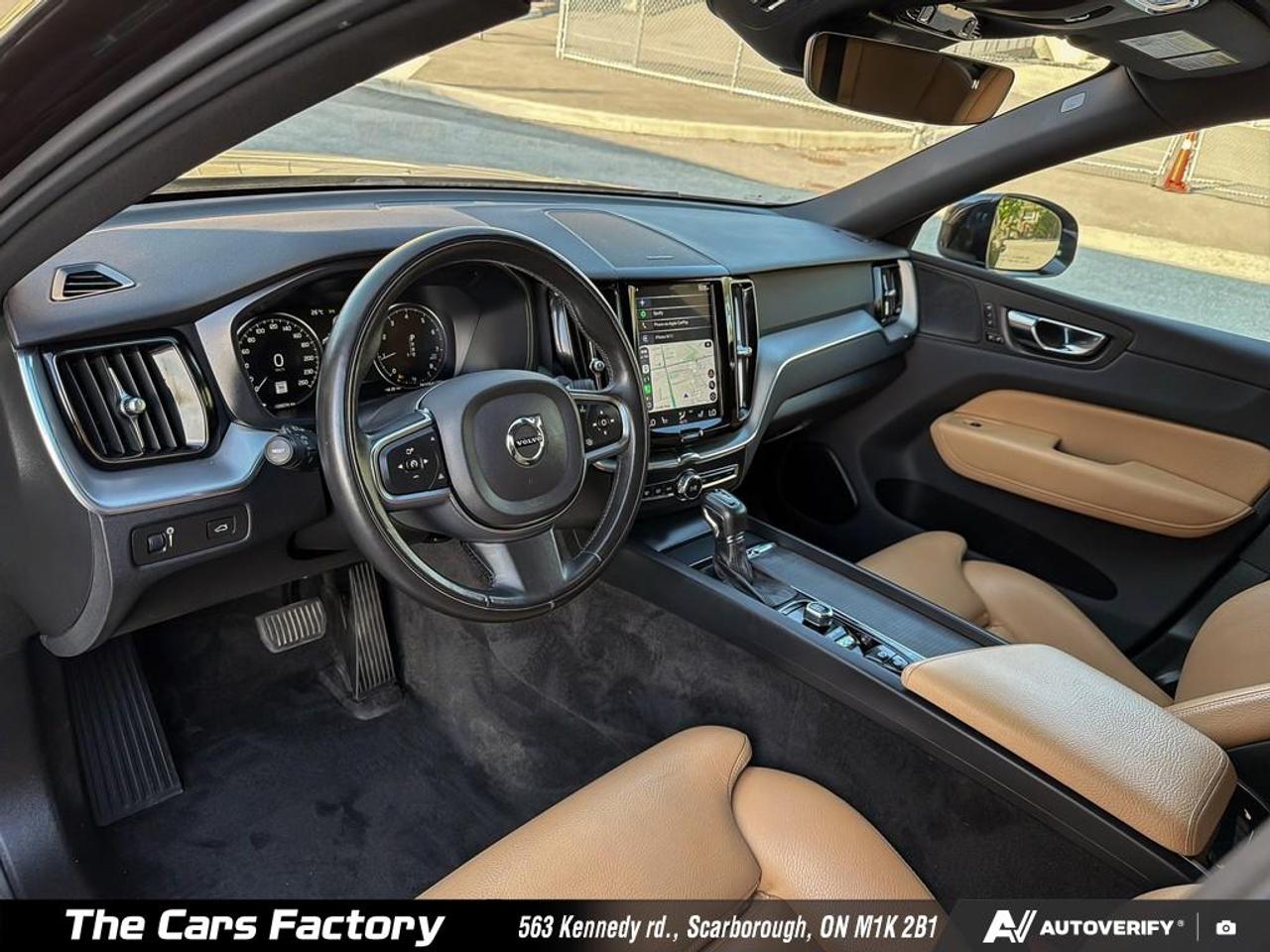 2020 Volvo XC60 T6 AWD Momentum Clean Loaded! Photo