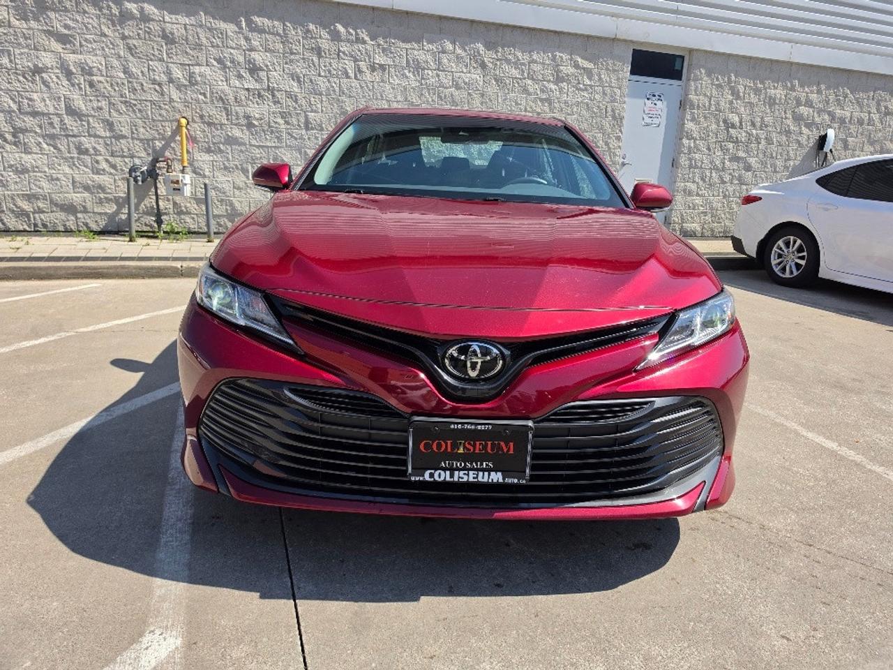 2018 Toyota Camry LE **ONLY 60,000KM-CAMERA-ALLOYS-CLEAN CARFAX-CERTIFIED** Photo