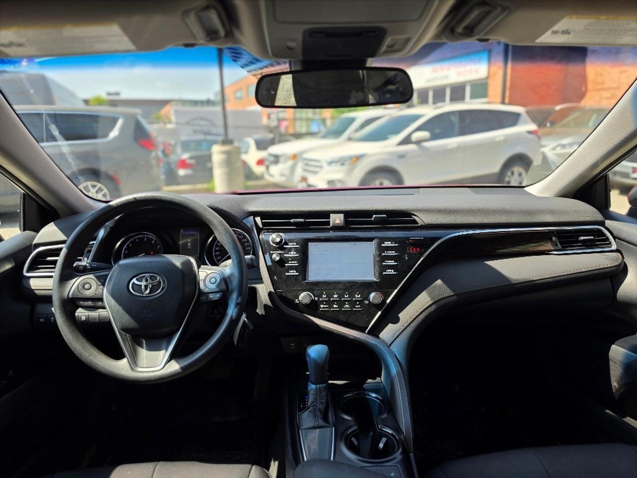 2018 Toyota Camry LE **ONLY 60,000KM-CAMERA-ALLOYS-CLEAN CARFAX-CERTIFIED** Photo