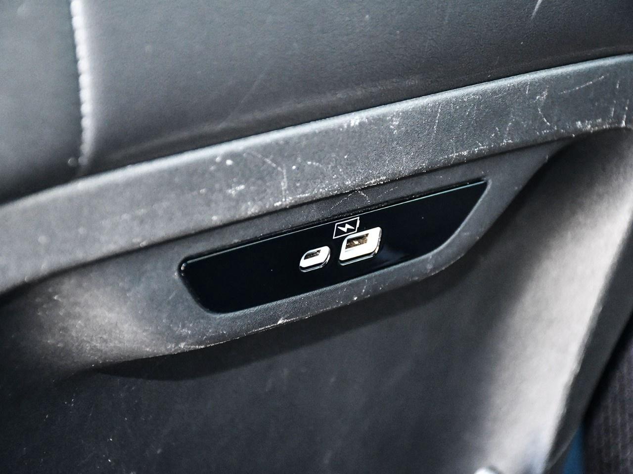 2023 Chrysler Pacifica Touring L FWD Photo