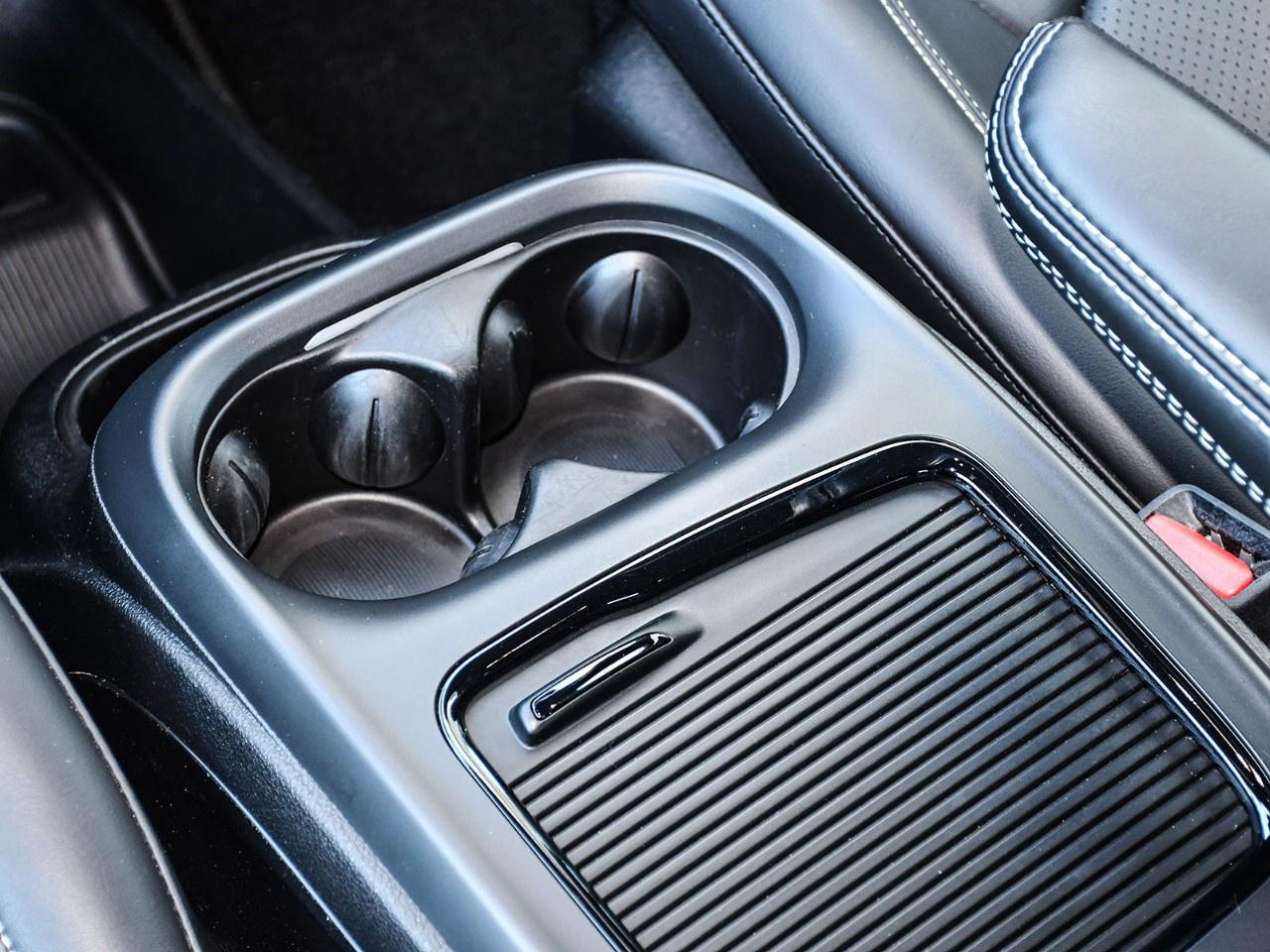 2023 Chrysler Pacifica Touring L FWD Photo