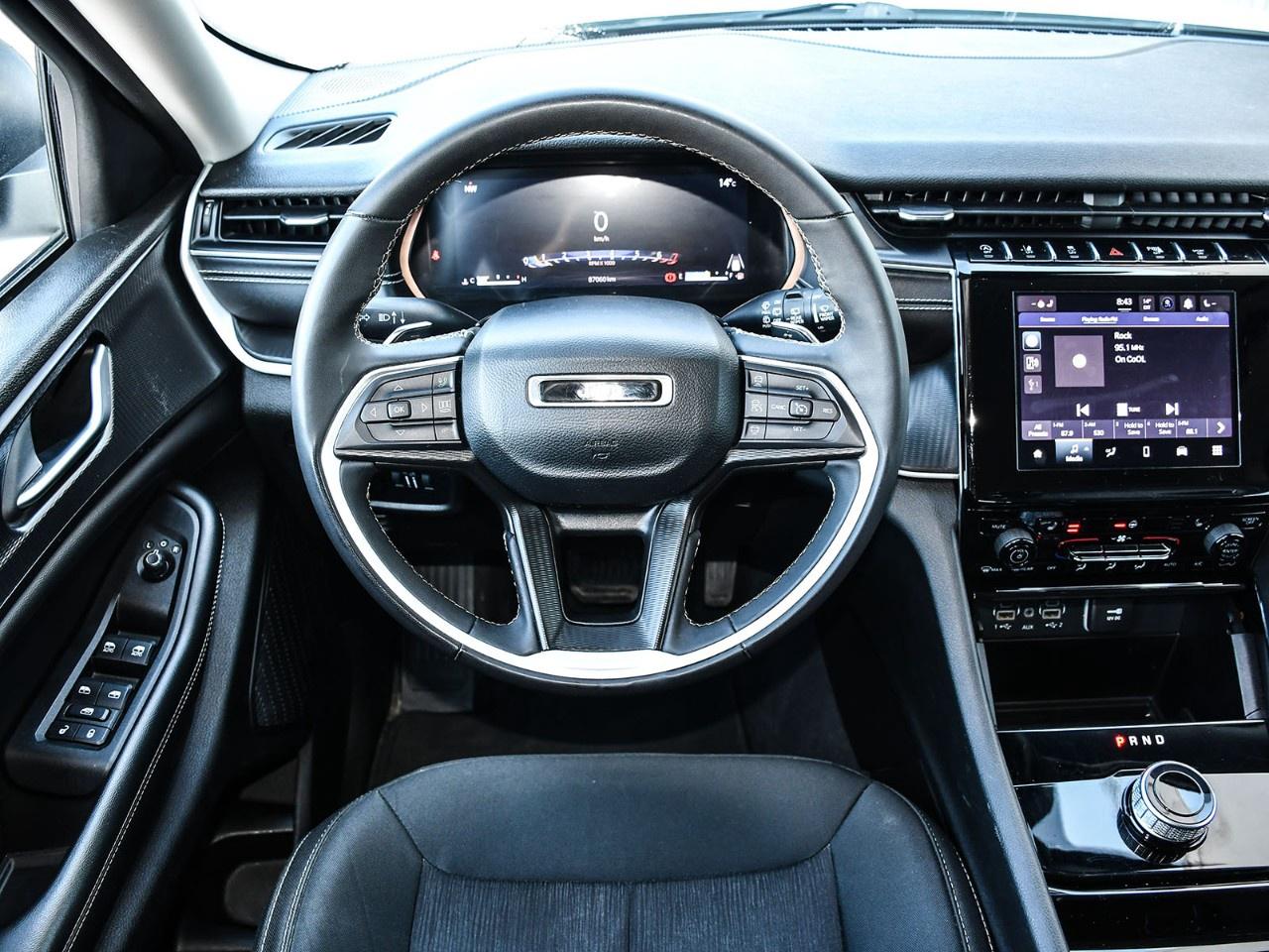 2023 Jeep Grand Cherokee L Laredo 4x4 Photo