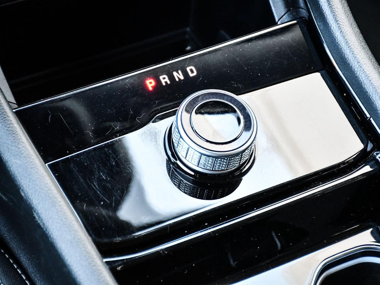 2023 Jeep Grand Cherokee L Laredo 4x4 Photo