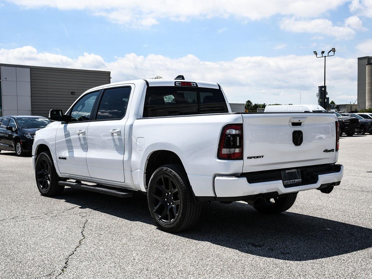 2024 RAM 1500 SPORT 4X4 CREW CAB 5'7" BOX Photo