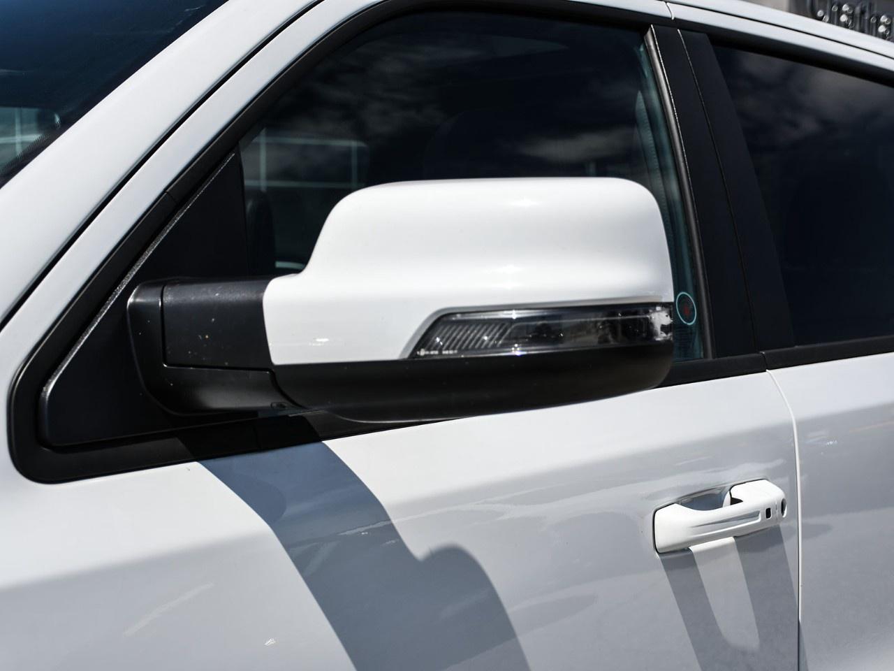 2024 RAM 1500 SPORT 4X4 CREW CAB 5'7" BOX Photo