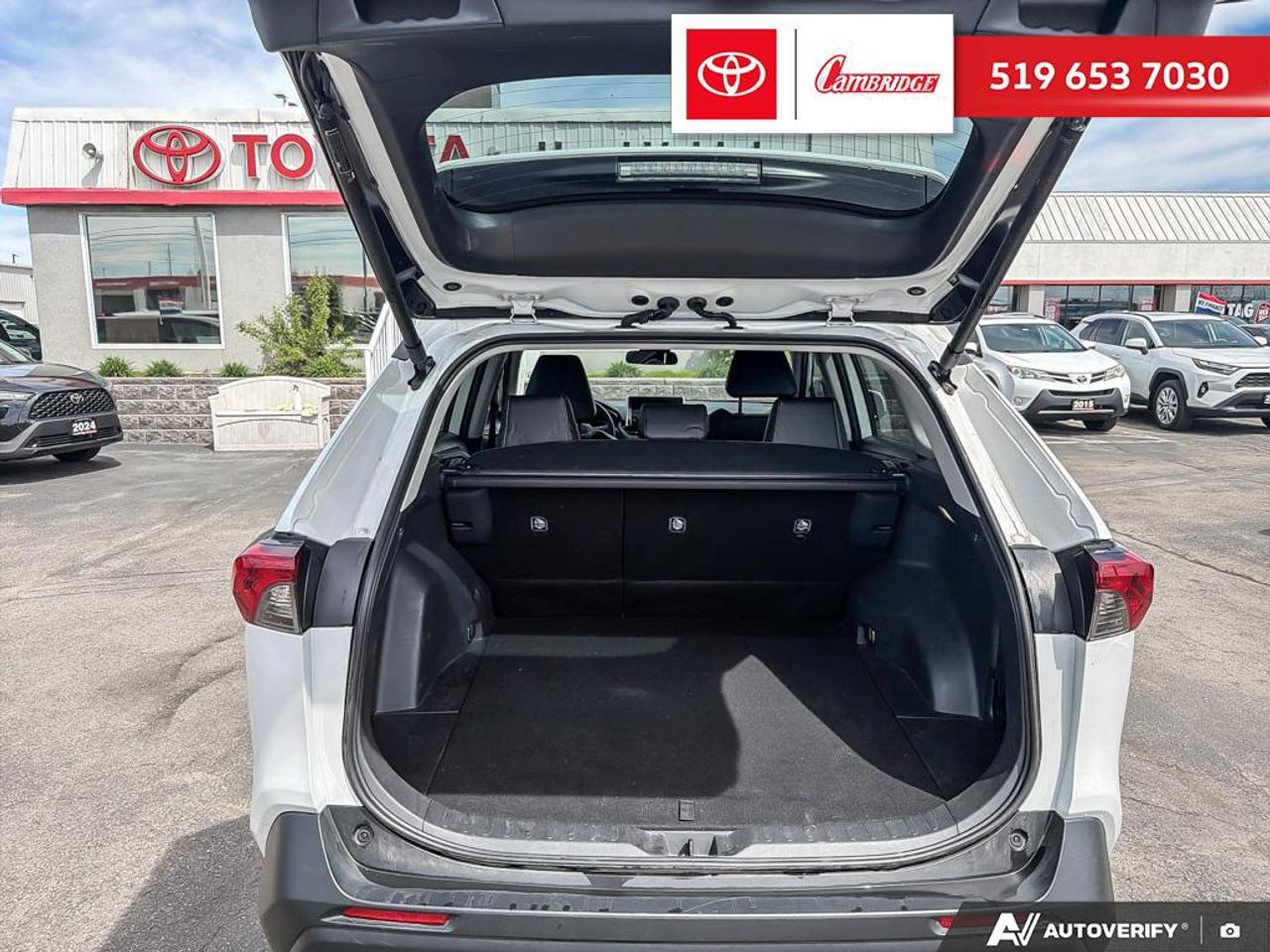 2024 Toyota RAV4 XLE Photo