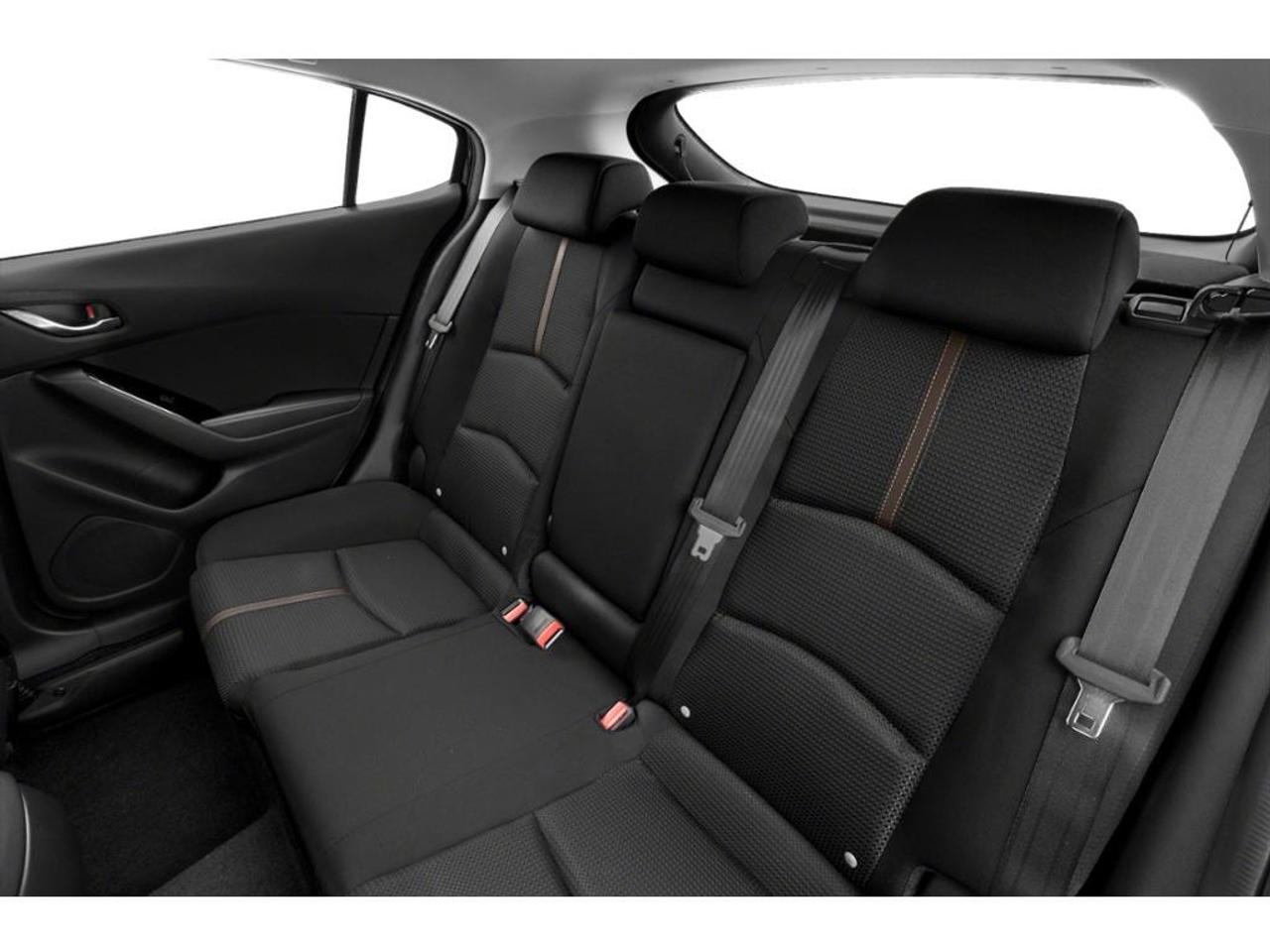 2018 Mazda MAZDA3 GS Photo
