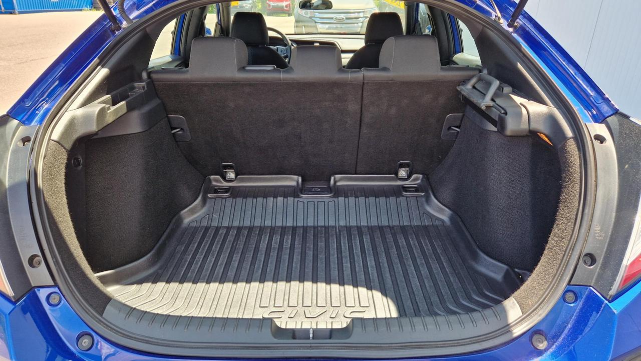2018 Honda Civic Hatchback LX MT Photo