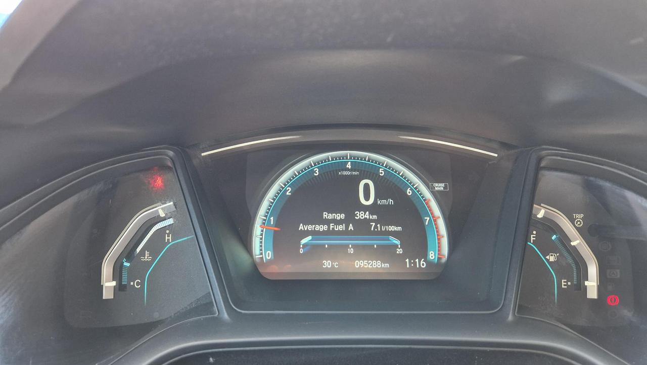 2018 Honda Civic Hatchback LX MT Photo