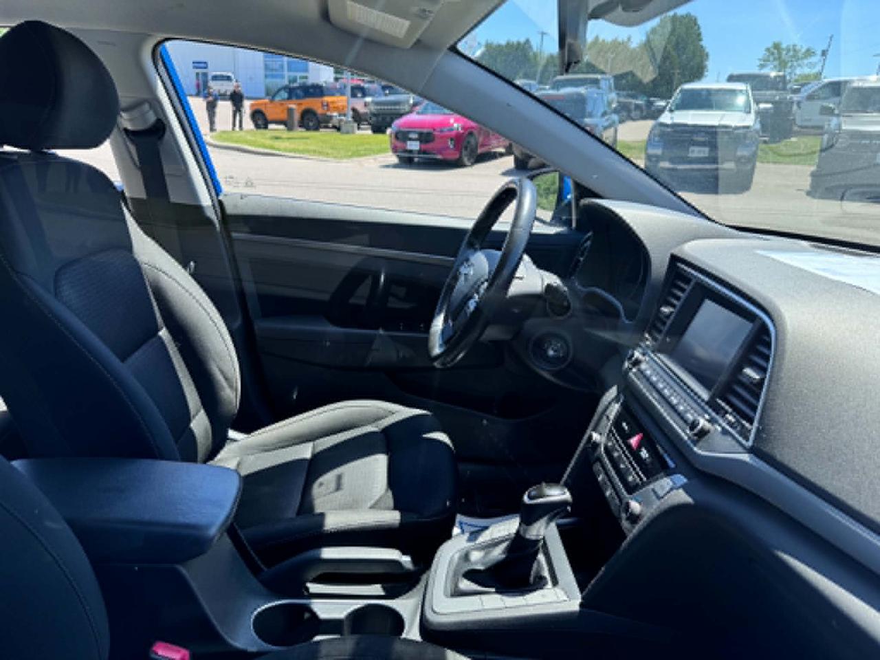 2018 Hyundai Elantra GL Photo2