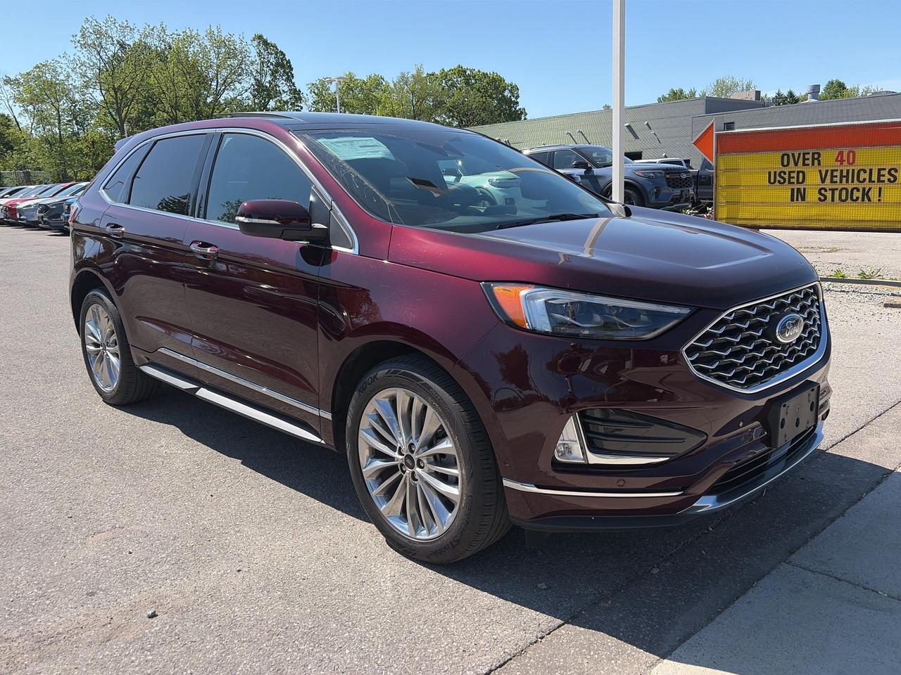 2022 Ford Edge Titanium AWD Photo