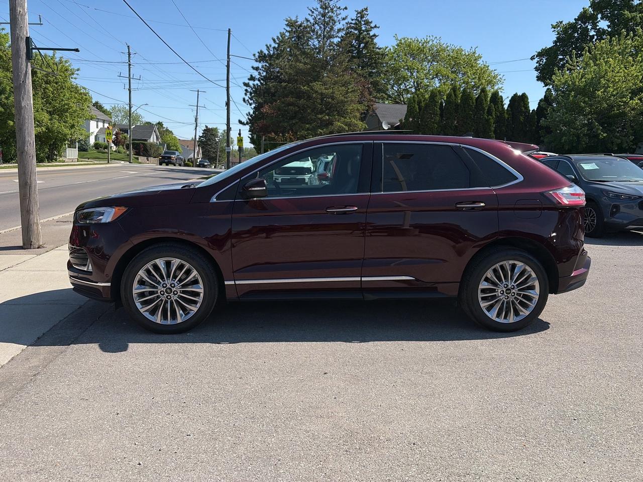 2022 Ford Edge Titanium AWD Photo