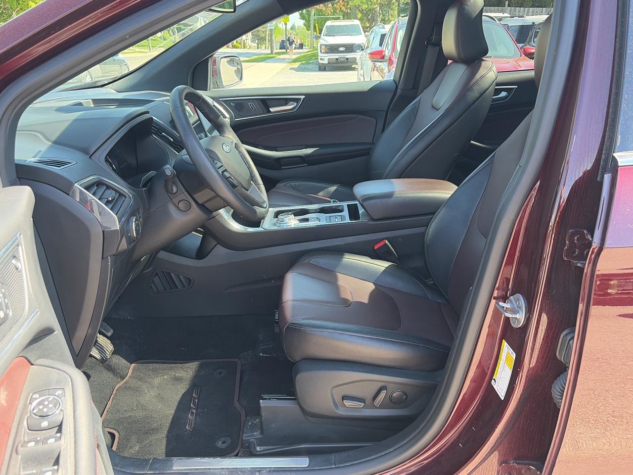 2022 Ford Edge Titanium AWD Photo
