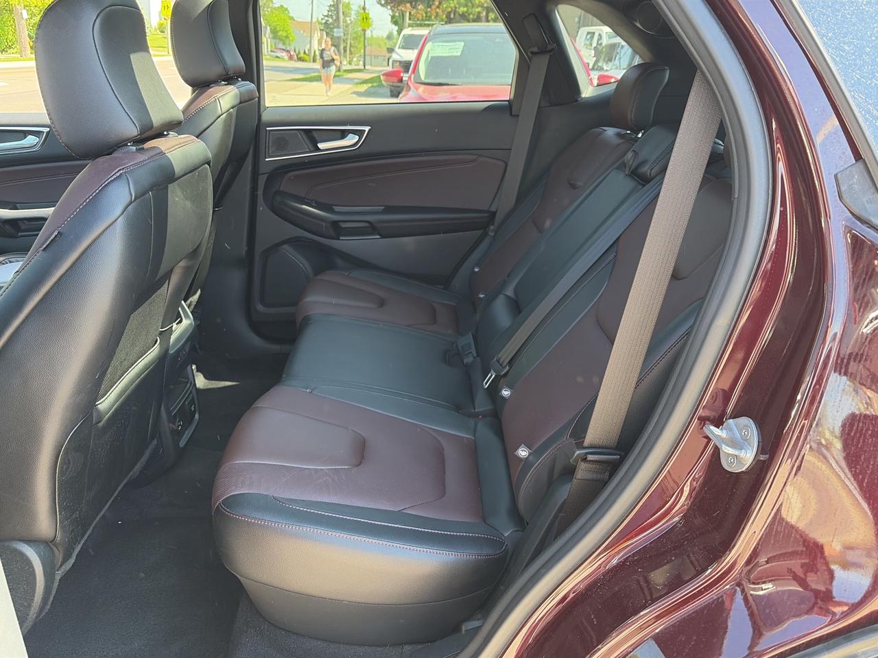 2022 Ford Edge Titanium AWD Photo