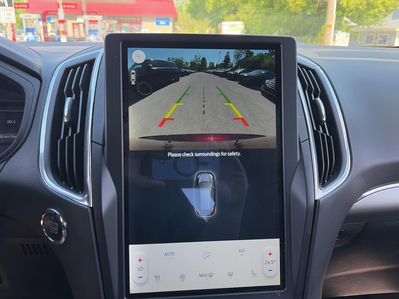 2022 Ford Edge Titanium AWD Photo
