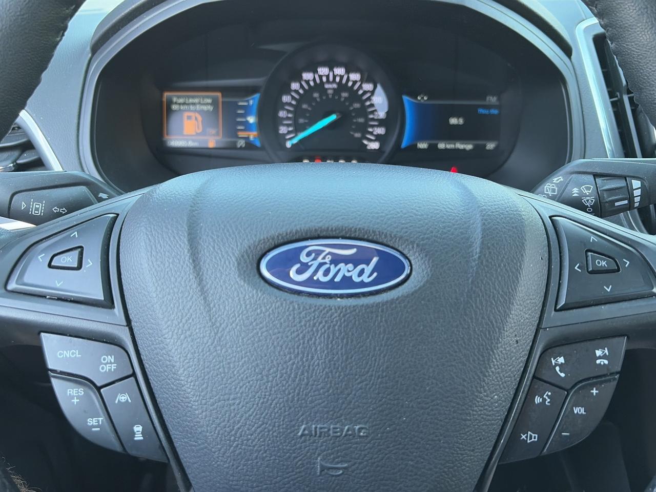 2022 Ford Edge Titanium AWD Photo