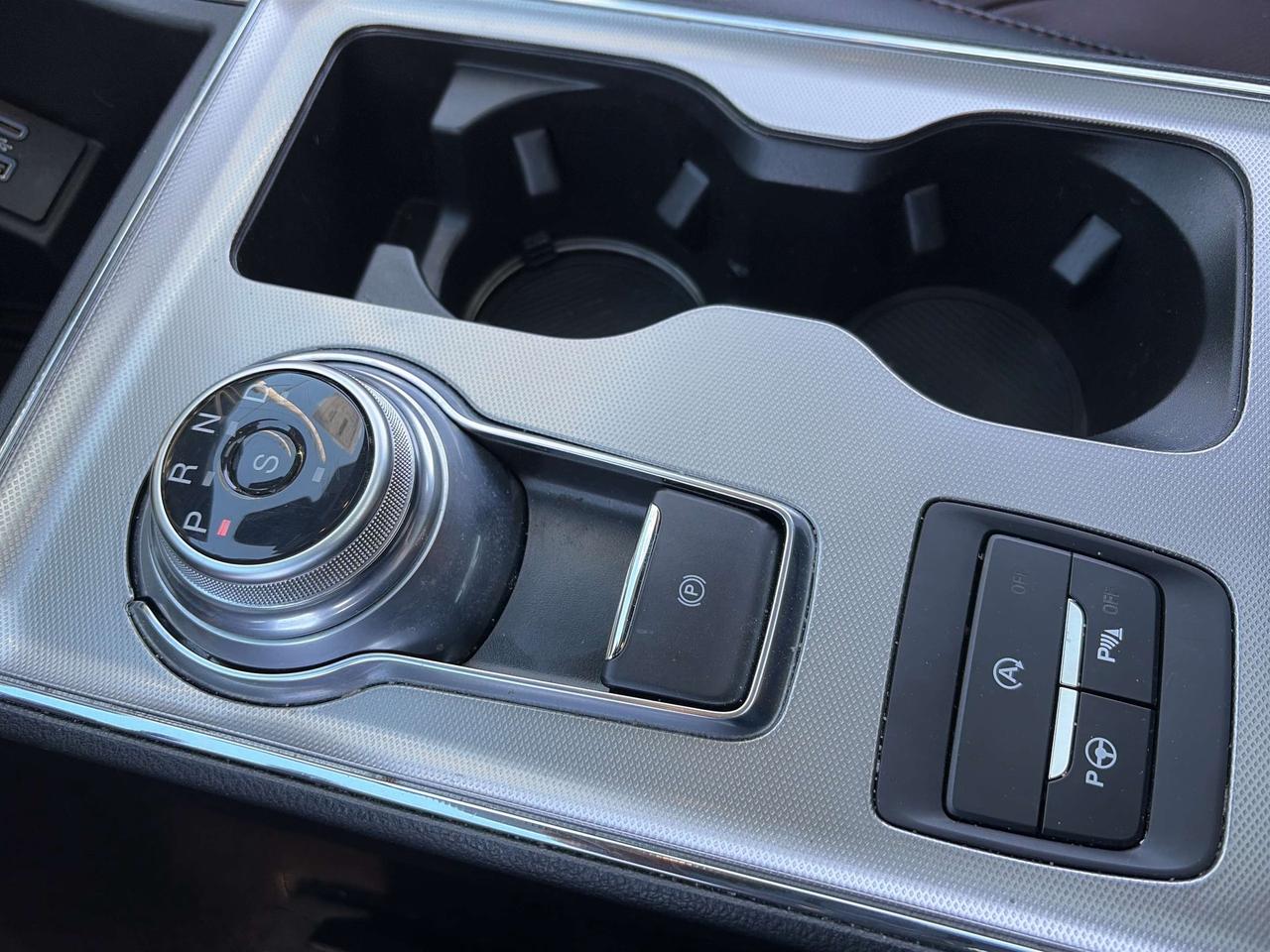 2022 Ford Edge Titanium AWD Photo