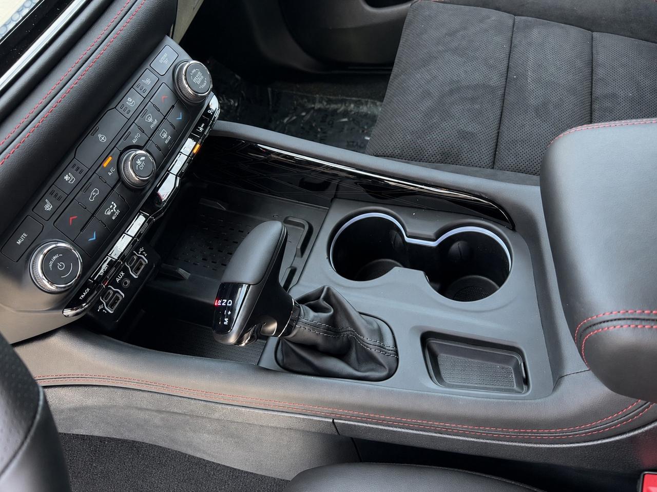 2026 Dodge Durango GT PREMIUM | HEMI | Redline Pkg | Tow N Go | AWD Photo