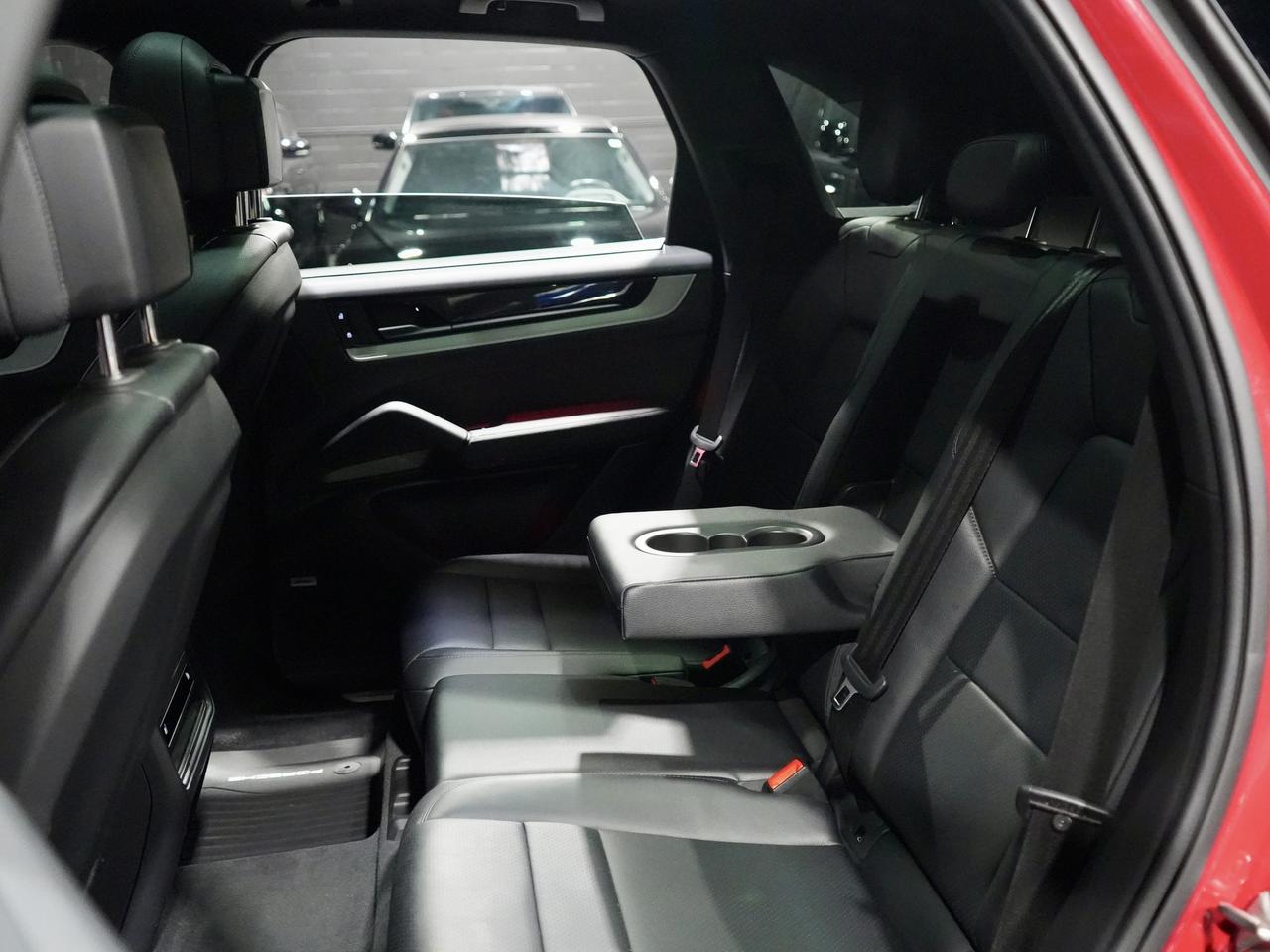 2024 Porsche Cayenne CARMINE RED|PANO|BOSE|DRIVE ASIST|NOACCIDENT|LOWKM Photo