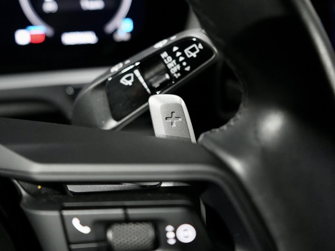 2024 Porsche Cayenne CARMINE RED|PANO|BOSE|DRIVE ASIST|NOACCIDENT|LOWKM Photo