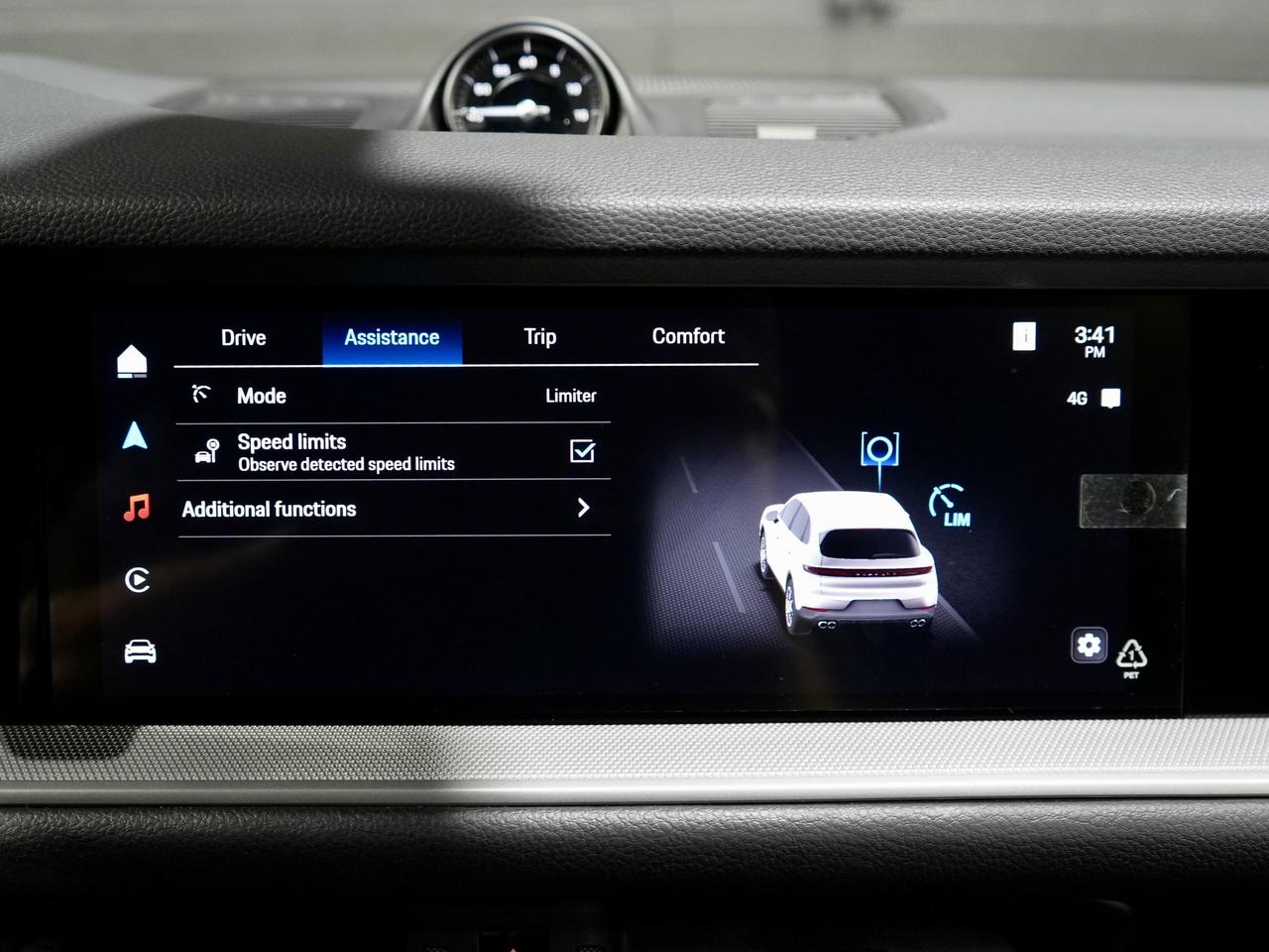 2024 Porsche Cayenne CARMINE RED|PANO|BOSE|DRIVE ASIST|NOACCIDENT|LOWKM Photo