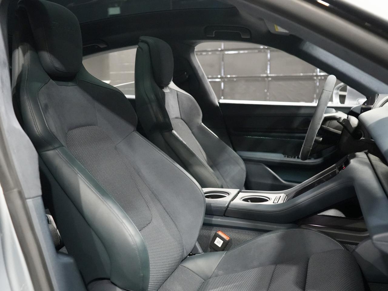2020 Porsche Taycan Turbo| VOLCANO GREY METALLIC| 360 CAM|PANO|BOSE Photo