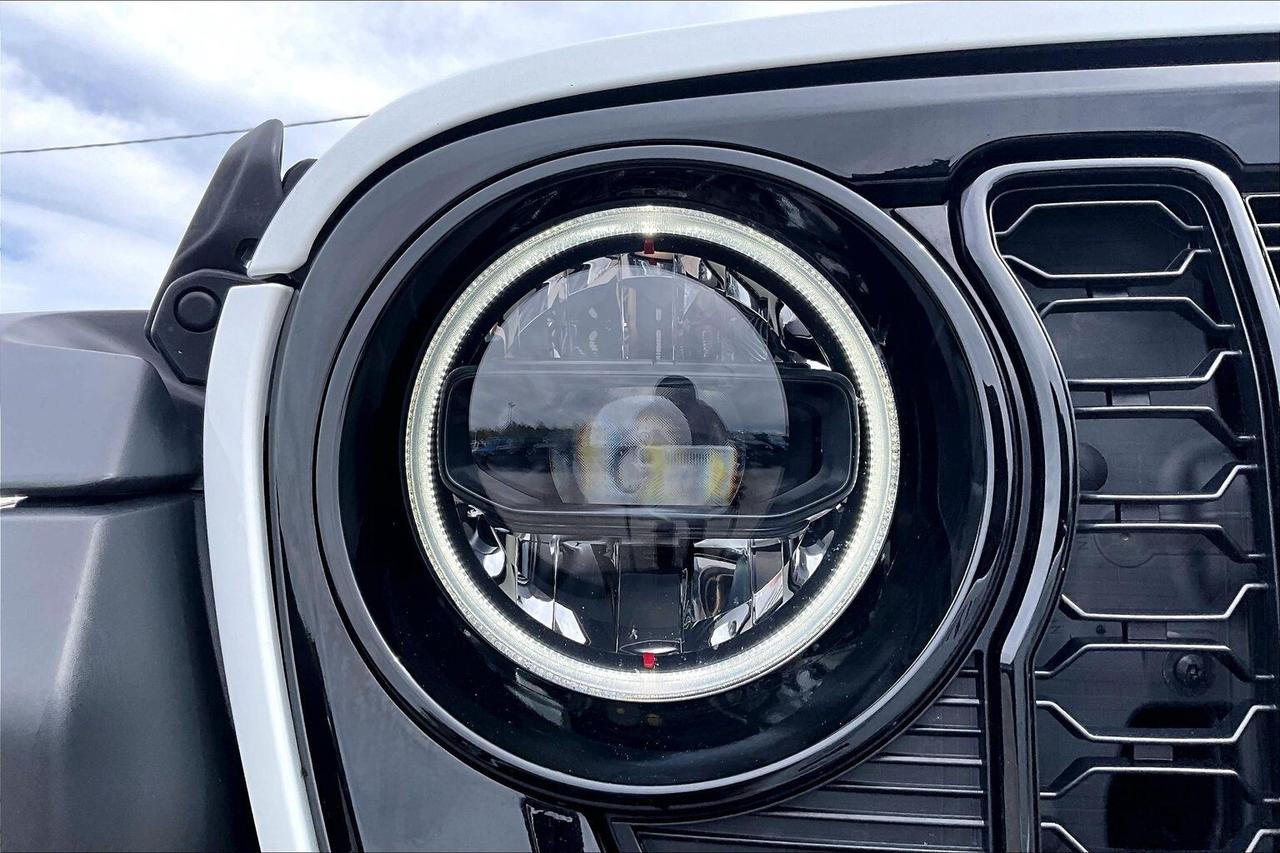 2024 Jeep Wrangler Willys 4Dr | Heated Seats | Safety Tech | 4X4 Photo