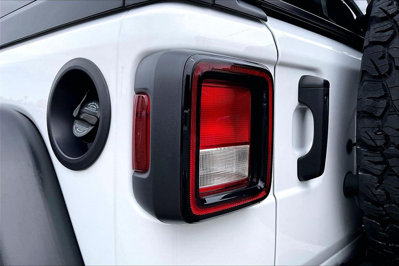 2024 Jeep Wrangler Willys 4Dr | Heated Seats | Safety Tech | 4X4 Photo