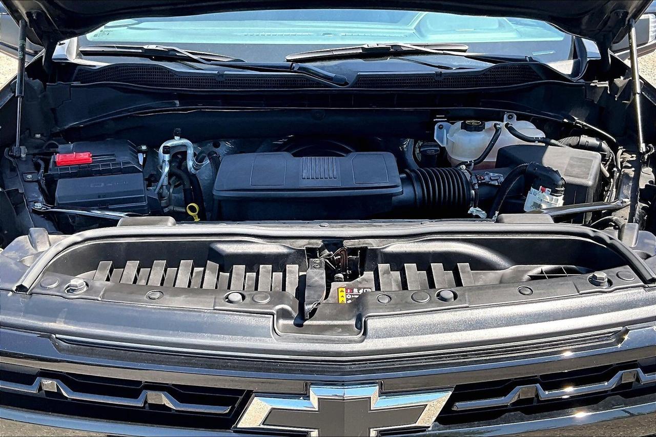 2024 Chevrolet Silverado 1500 LT Trail Boss Premium | Midnight Ed | 5.3L V8 |4X4 Photo