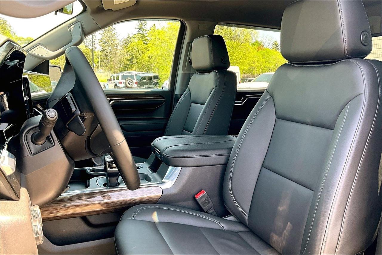 2024 Chevrolet Silverado 1500 LT Trail Boss Premium | Midnight Ed | 5.3L V8 |4X4 Photo