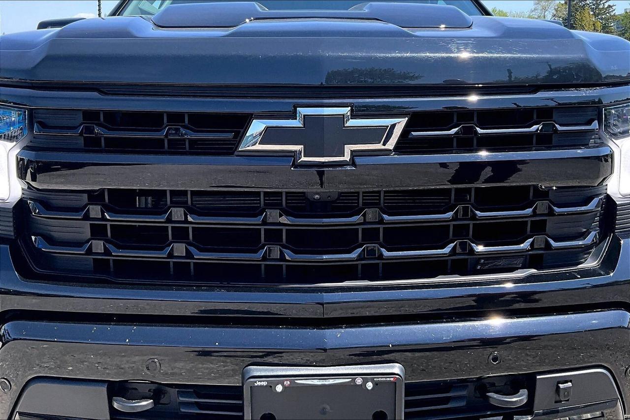 2024 Chevrolet Silverado 1500 LT Trail Boss Premium | Midnight Ed | 5.3L V8 |4X4 Photo